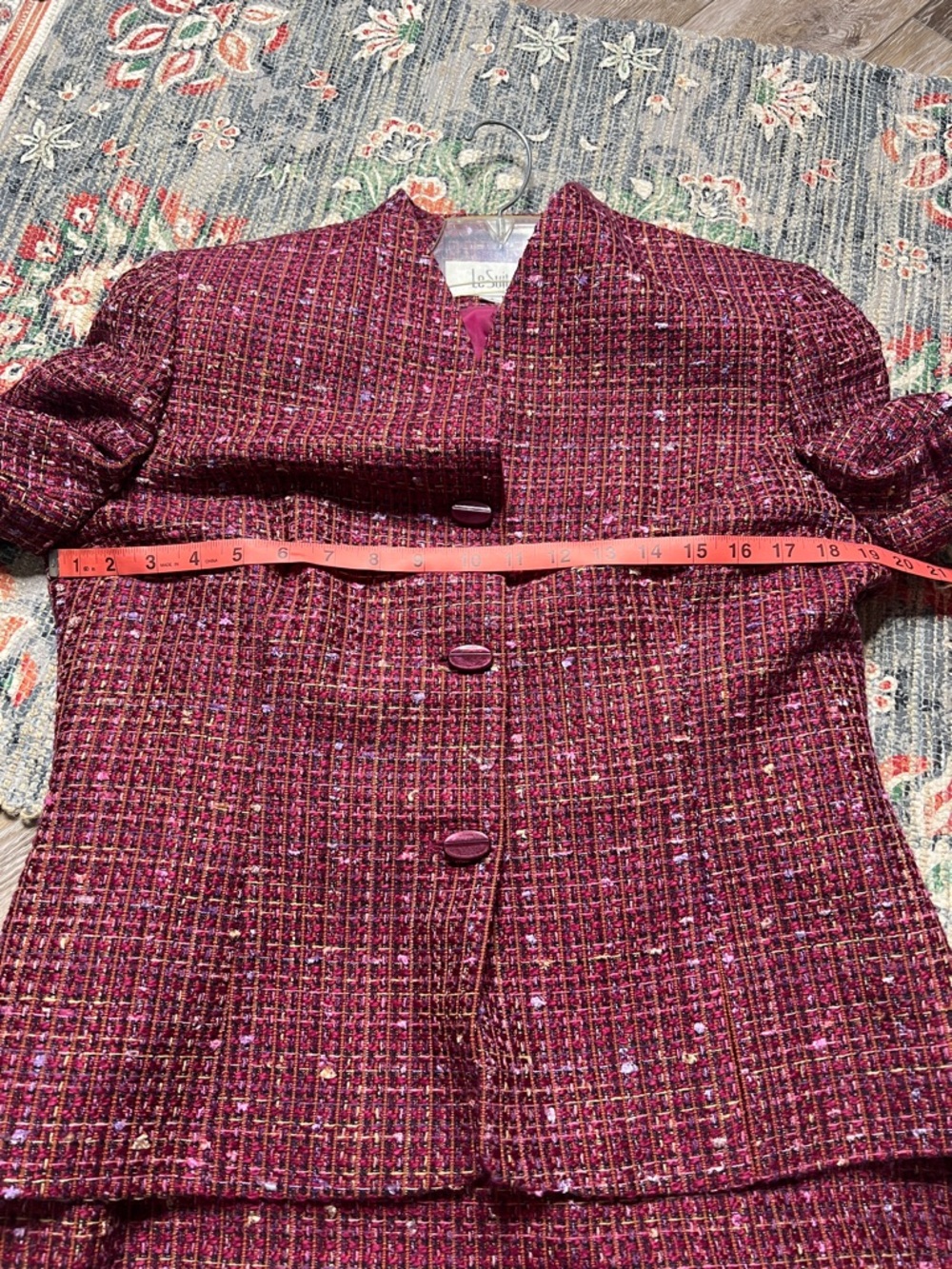 Le Suit Women's Burgundy Tweed Jacket Skirt Set - Picture 11 of 13